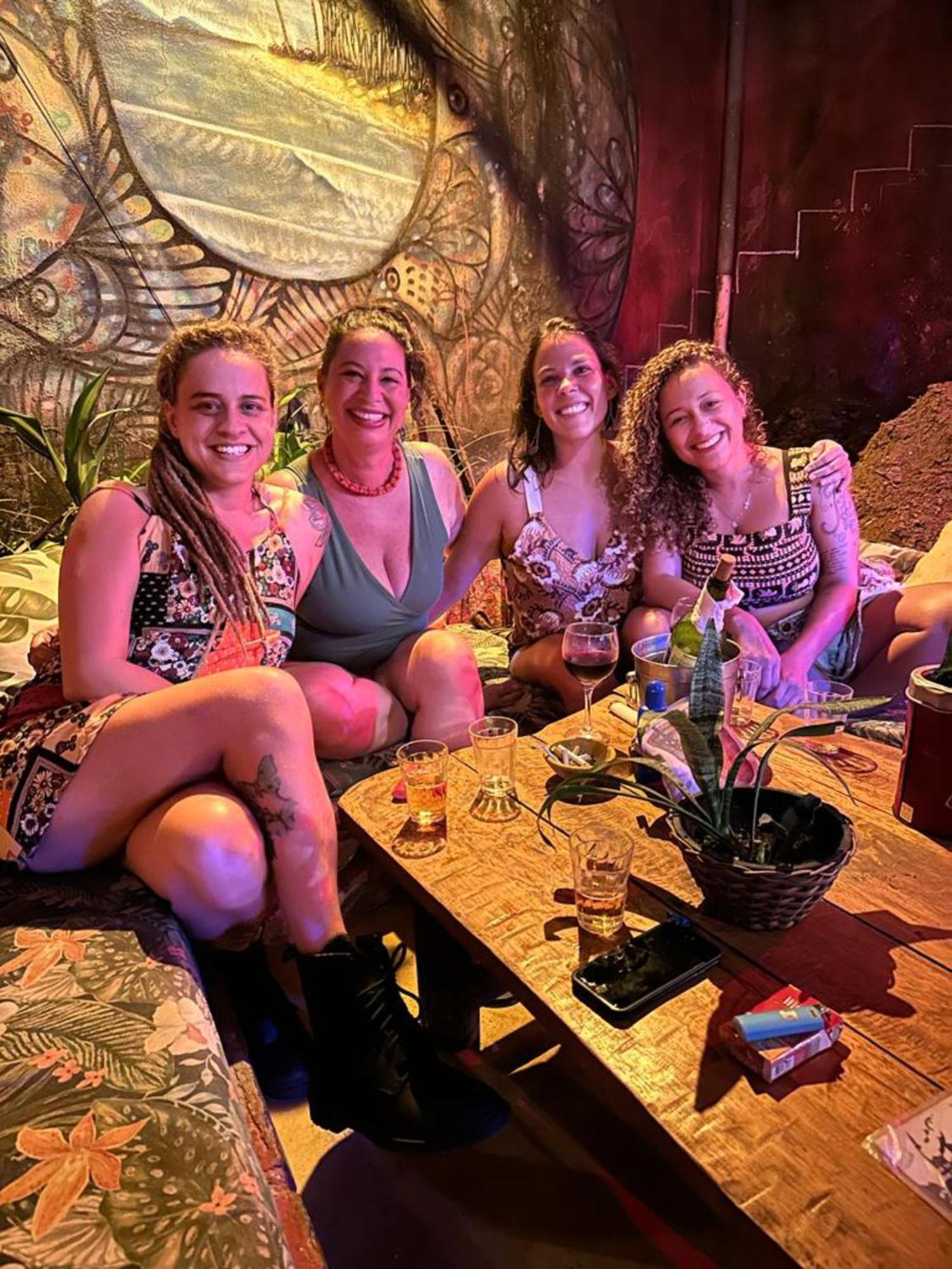 Mais Que Nada Itacare - Hostel, Bar & Breakfast Экстерьер фото