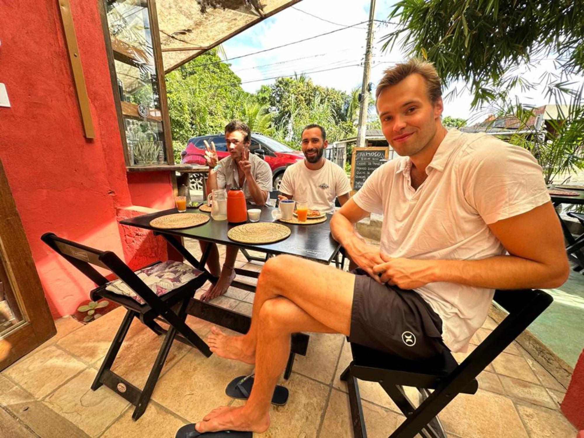 Mais Que Nada Itacare - Hostel, Bar & Breakfast Экстерьер фото