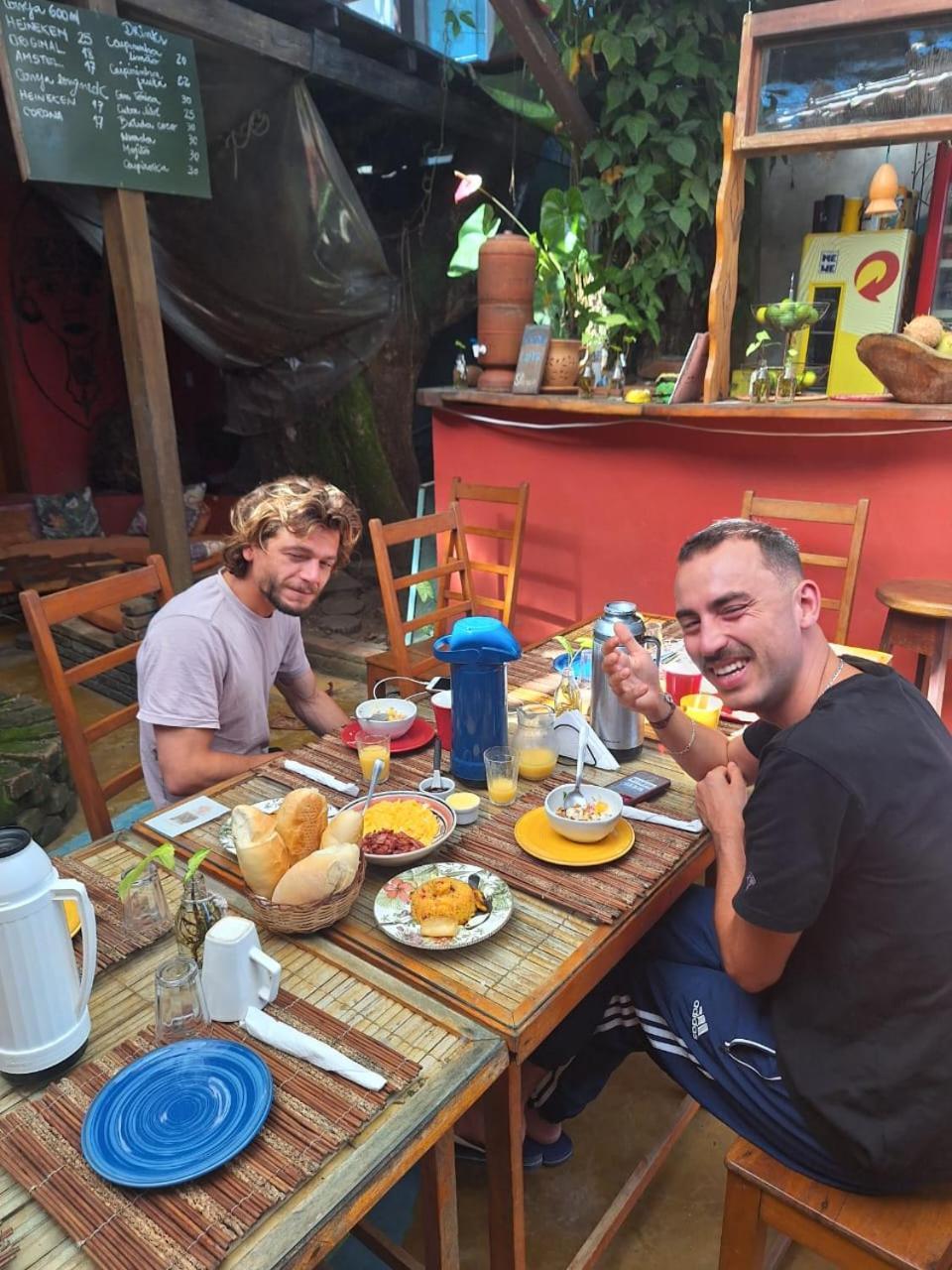 Mais Que Nada Itacare - Hostel, Bar & Breakfast Экстерьер фото
